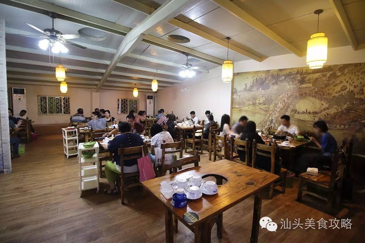 一大班汕头吃货争着到这家店*鸡叫**，竟引起一场“骚乱”！手快有手慢没！