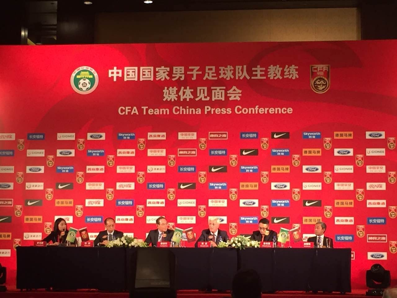 里皮离任后怒批国足风雨同路,里皮是怎么重头接手国足的