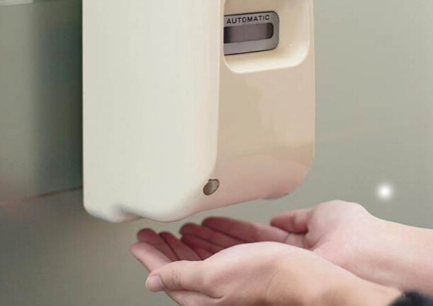 骑马蹲裆式有什么好处,骑马蹲裆式的正确方法