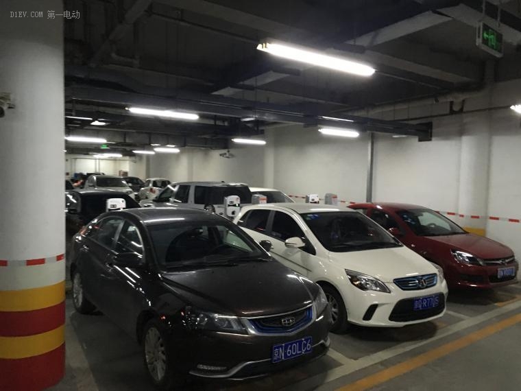 知豆电动车最新款d2s,知豆d2是代步车吗