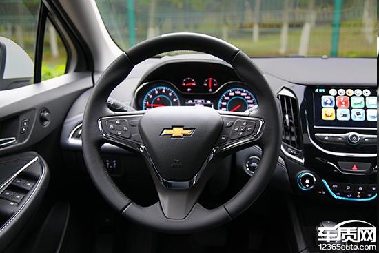 16款科鲁兹1.4t领锋,12款1.8自动雪佛兰科鲁兹试驾