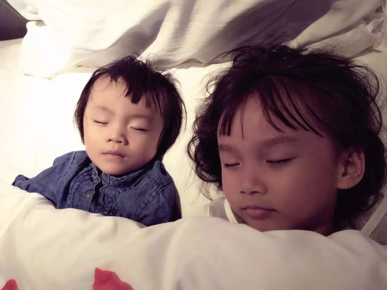 飞机延误三次后安全抵达,飞机延误三个半小时终于到家了