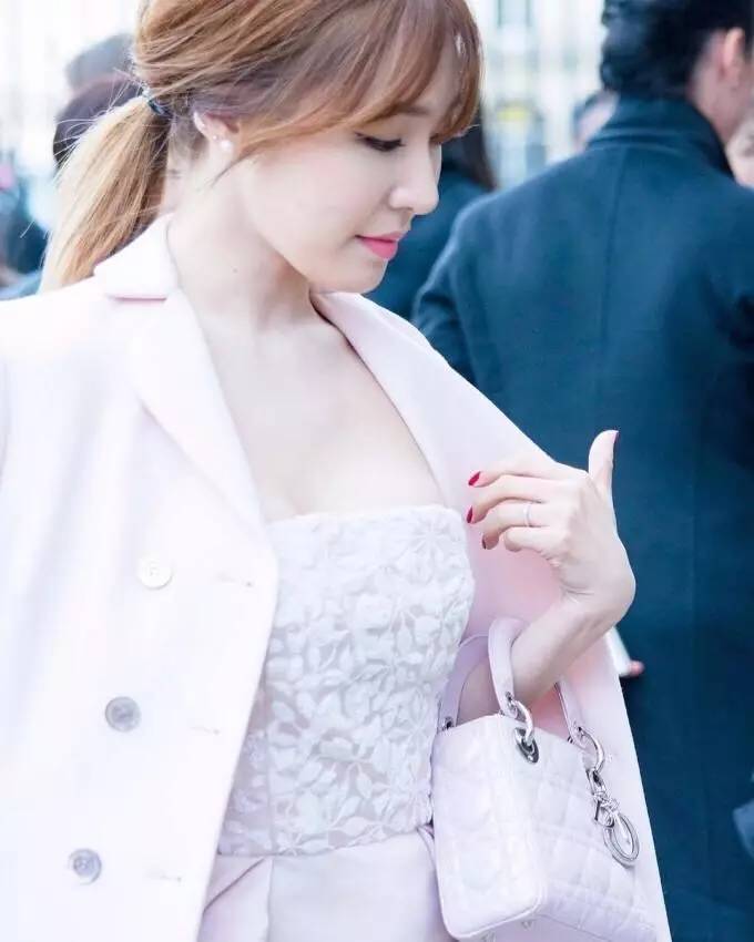 少时tiffany穿搭,少时tiffany综艺