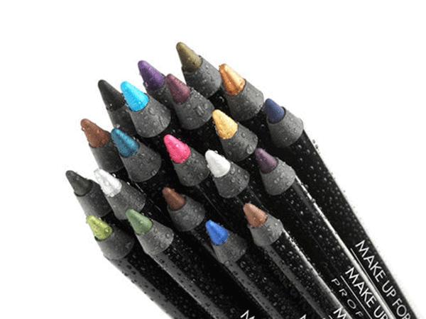 一眨眼眼睛花了,很日常的细眼线怎么画