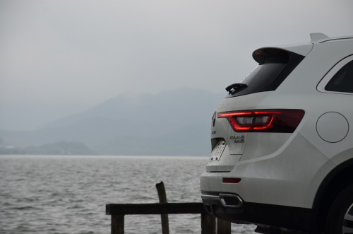 试驾2011雷诺科雷傲,东风雷诺科雷傲2018款试驾四驱