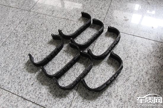 普利司通轮胎出现裂纹图片,普利司通动力侠龟裂解决了吗