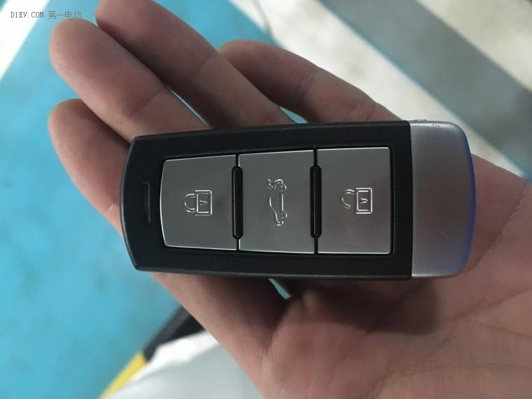 知豆电动车最新款d2s,知豆d2是代步车吗