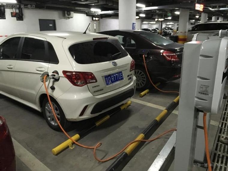 知豆电动车最新款d2s,知豆d2是代步车吗