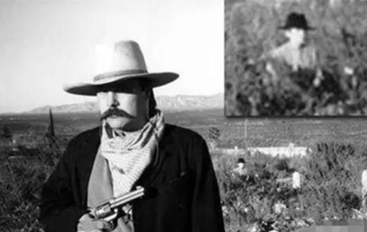 照片上有鬼影怎么回事,照片上的鬼影是什么