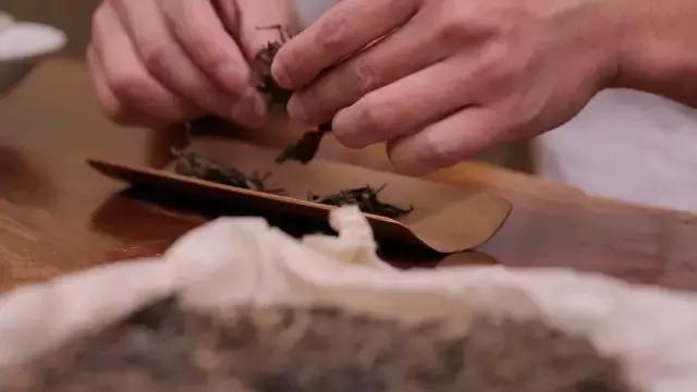 喝普洱茶多了胃难受怎么办,喝普洱茶身体发热怎么回事