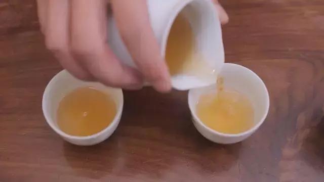 喝普洱茶多了胃难受怎么办,喝普洱茶身体发热怎么回事