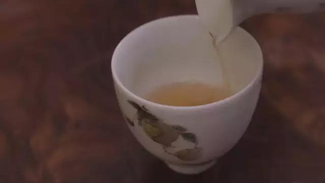 喝普洱茶多了胃难受怎么办,喝普洱茶身体发热怎么回事