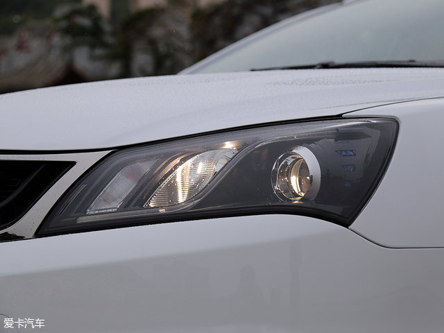 吉利帝豪2017款百万向上互联版,吉利帝豪百万款测试