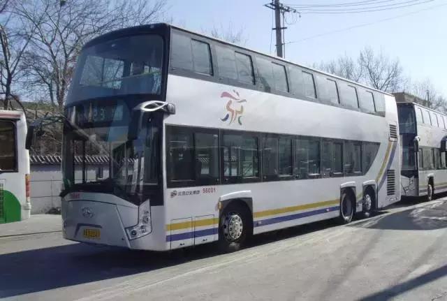 北京老司机开的碉堡公交线，坐过一条你就老了！