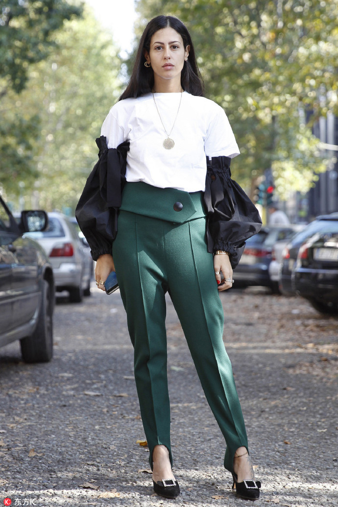 90年代的踩脚裤，这样穿居然这么美