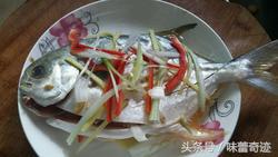 大厨清蒸金鲳鱼的经典做法,清蒸金鲳鱼家常做法第一美食