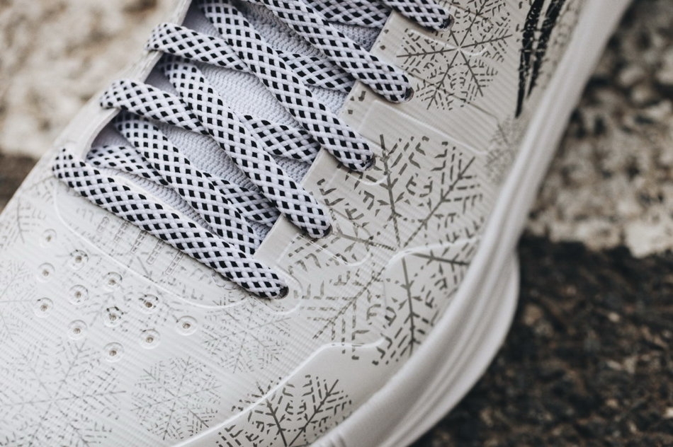 国产Kobe5？李宁闪击3低帮版球鞋Speed3Low