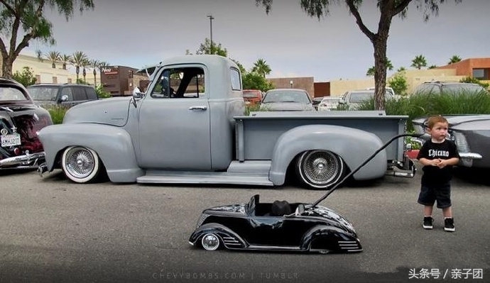 帅哥开车很酷的视频,小帅哥开车样子