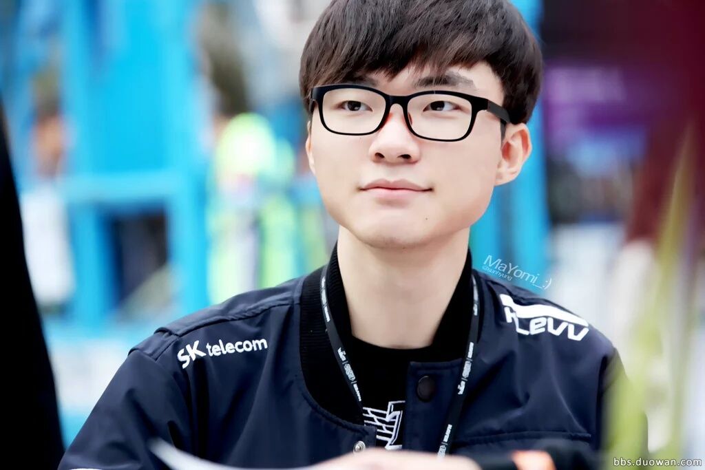 lol第一人是faker还是uzi,主播评价lol十大选手