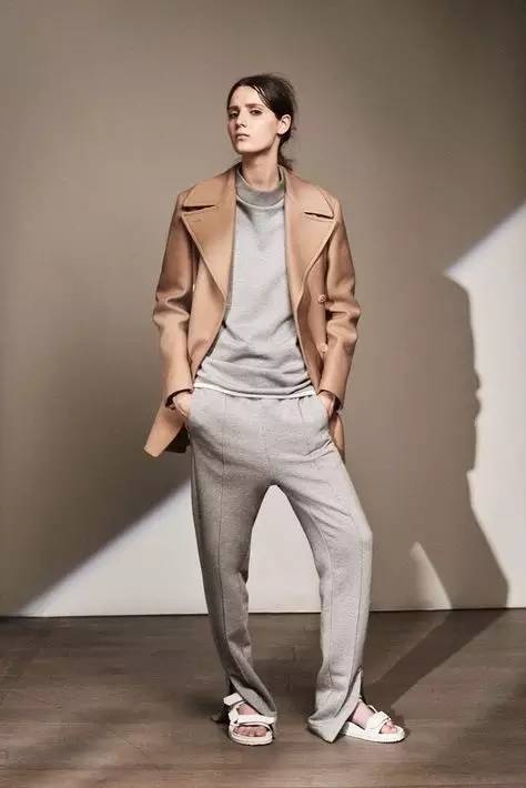 你妈做梦也没想到，你居然会被一个女人掰弯！