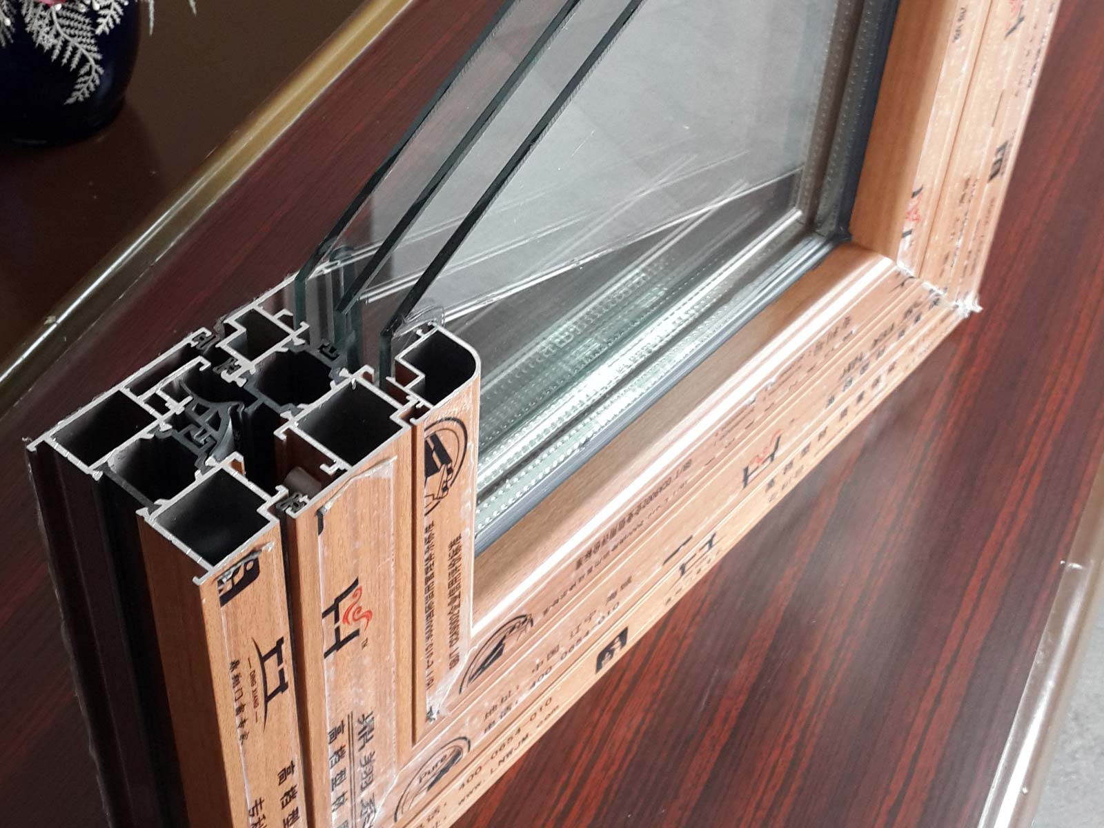 塑钢门窗十大品牌排名选哪一个呢,塑钢门窗型材十大名牌排名及价格