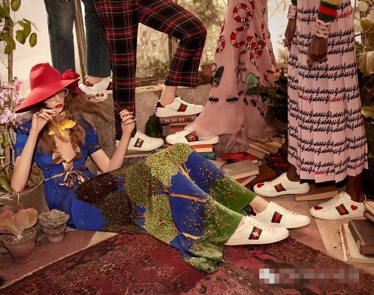 古驰gucci300左右单品,gucci最受欢迎的女包价格