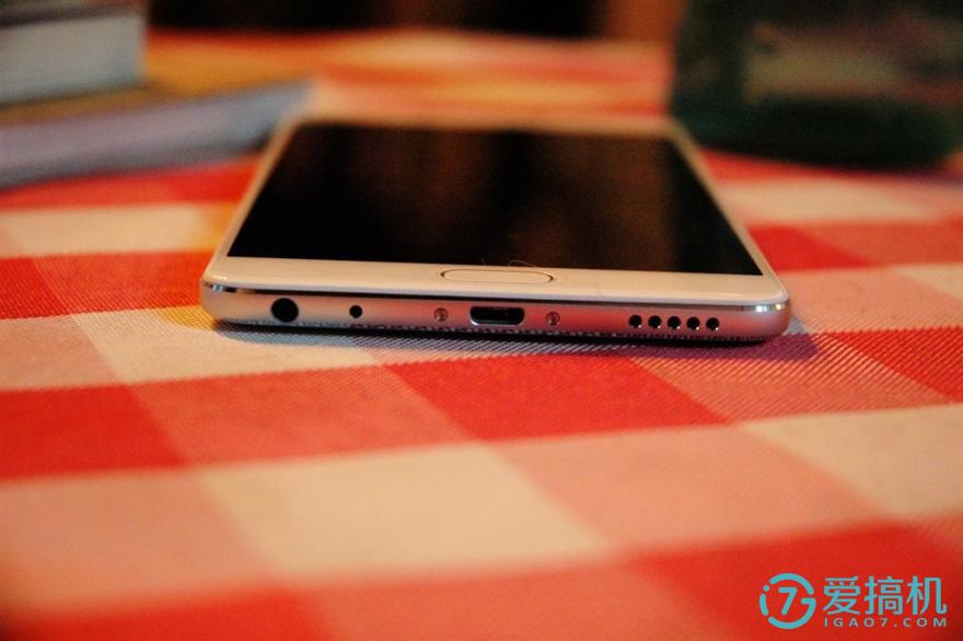 目前最值得入手的魅蓝手机,魅蓝max优缺点