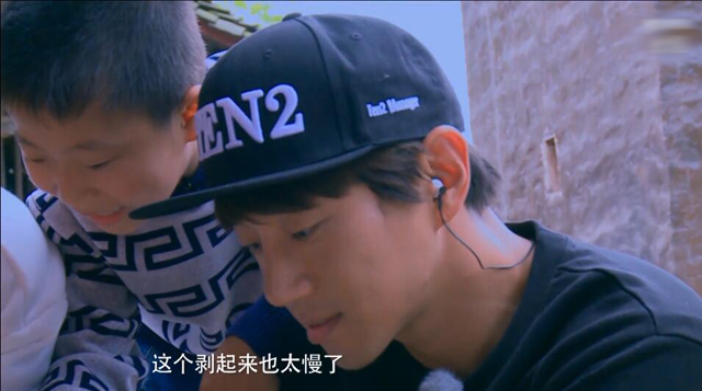 爸爸4里腼腆小男孩终于有台词了，还挺活泼的，原来名字叫欣宇！