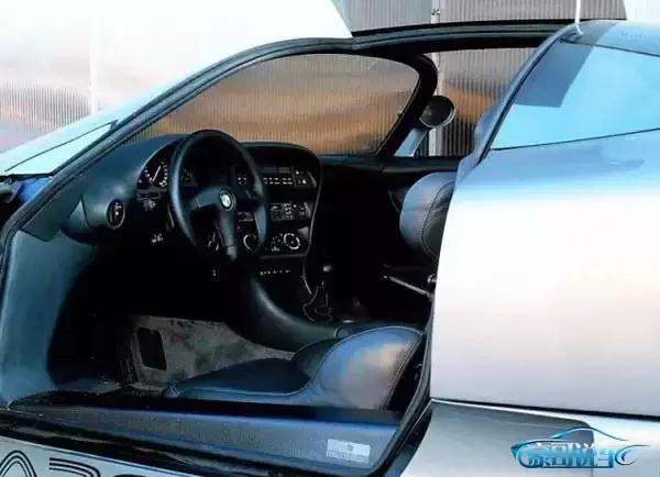 最贵的宝马车主打造,拥有多辆豪车的男子