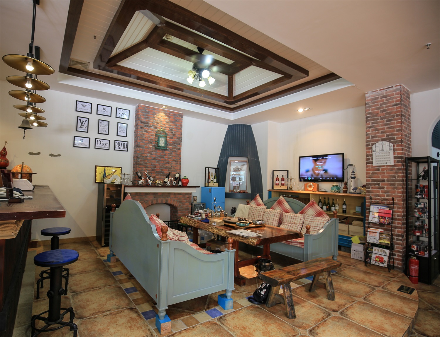 襄阳思新设计--马戈雷特奢侈品集合店