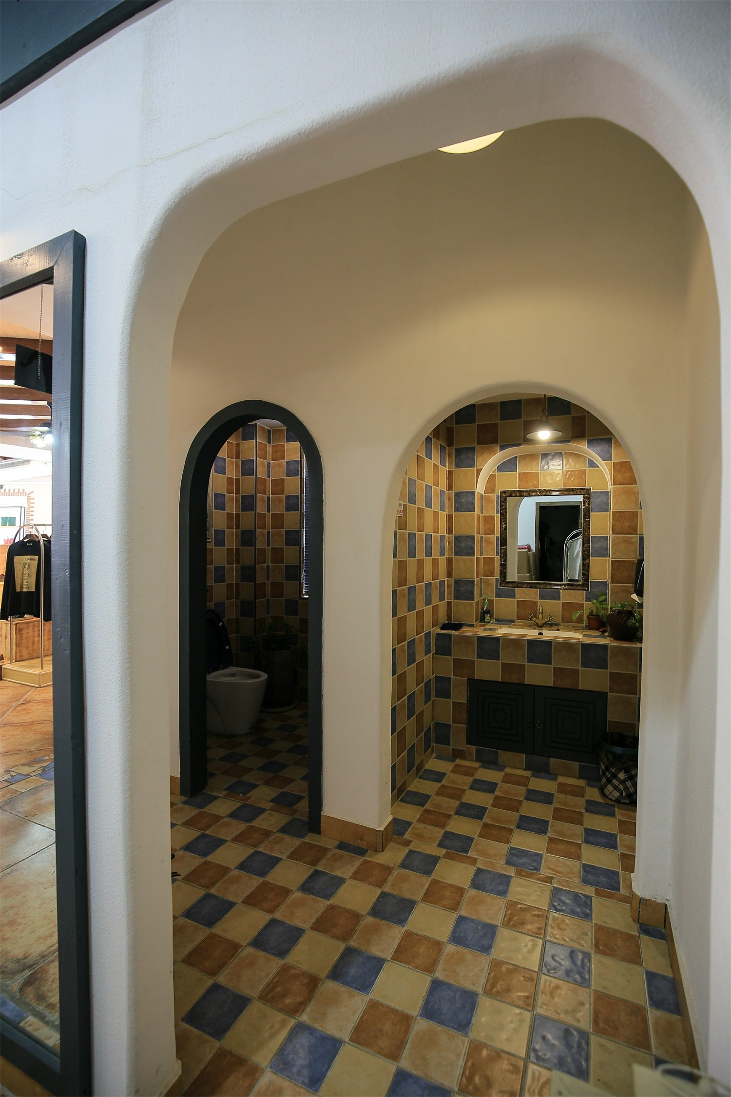 襄阳思新设计--马戈雷特奢侈品集合店