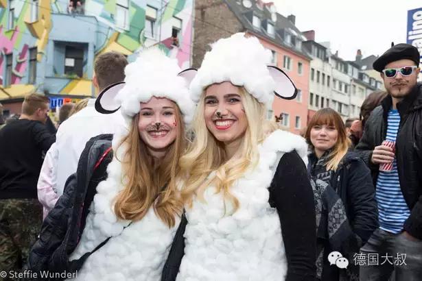 中国有剁手*党**，看看德国人怎样过双十一！