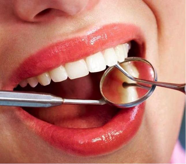 口腔米粒白点是癌症吗,口腔上颚癌症图片