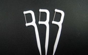 甲沟炎直接用一根牙签塞里面,甲沟炎牙线治疗视频