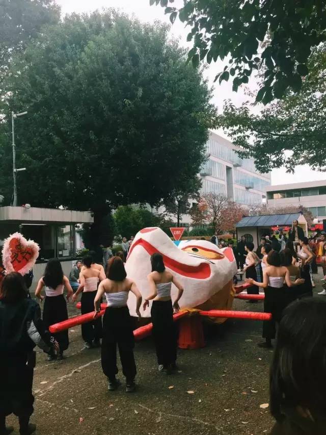 还有什么能比日本武藏野美术大学更疯狂？