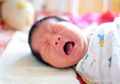 婴儿第2个月睡多久正常,婴儿第一周到第二周的情况
