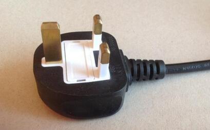 多国旅行转换器是什么,全球旅行转接器套装