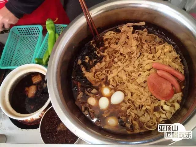 平顶山老潼关肉夹馍,平顶山十大必吃老店