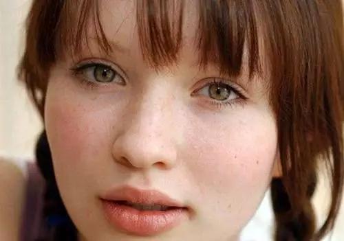 突然长很多痘是有什么病吗,3种长痘的原因了解一下你中了吗