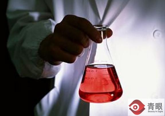 化妆品中有哪些是易燃易爆炸,化妆品使用说明和关注事项