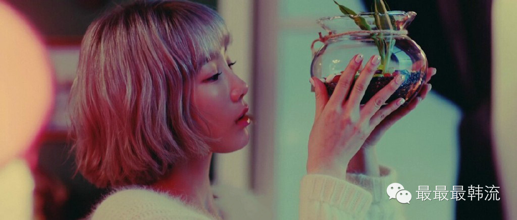 金泰妍曾经二代女团核心人物,金泰妍22年新女团