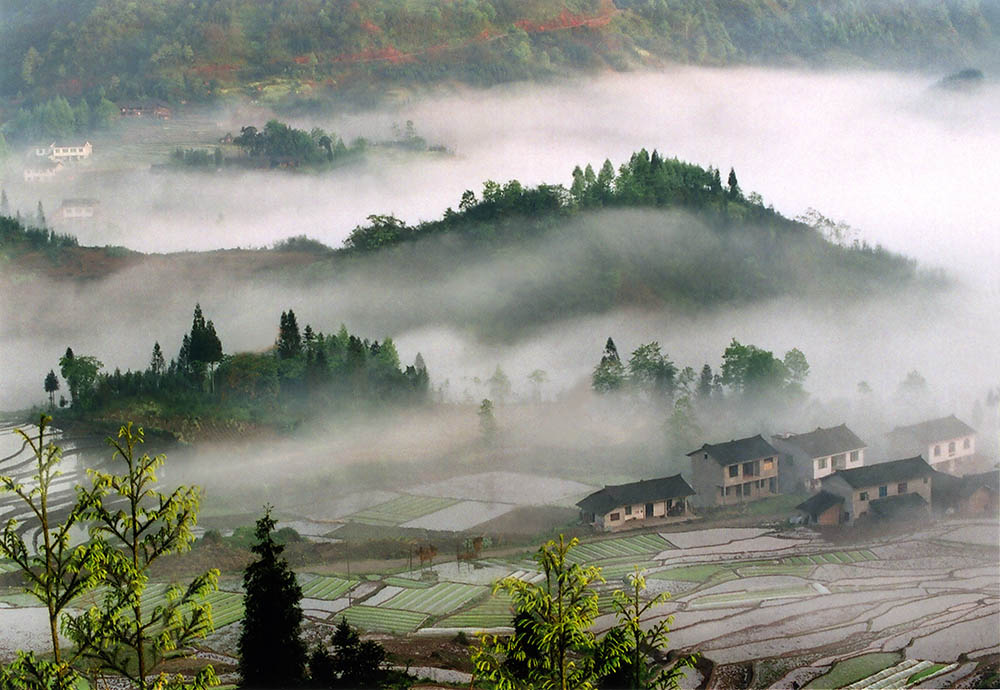 西部刀手，行走于中国道教神山四川洪雅瓦屋山，暗藏杀伐之气！