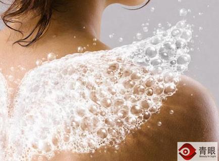 化妆品中有哪些是易燃易爆炸,化妆品使用说明和关注事项