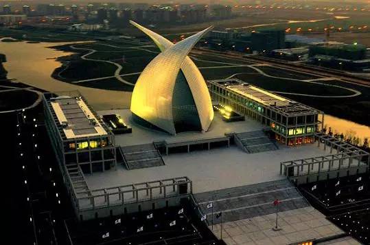 临港新城，上海的“迪拜”？上海的“横滨”？