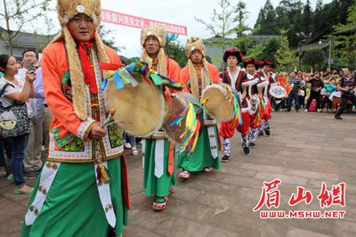 西部刀手，行走于中国道教神山四川洪雅瓦屋山，暗藏杀伐之气！