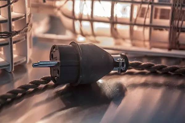 伏特加带灯光,绝对伏特加夜装限量版星夜紫