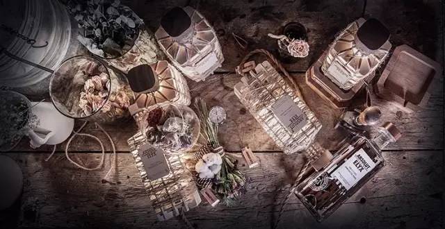 伏特加带灯光,绝对伏特加夜装限量版星夜紫