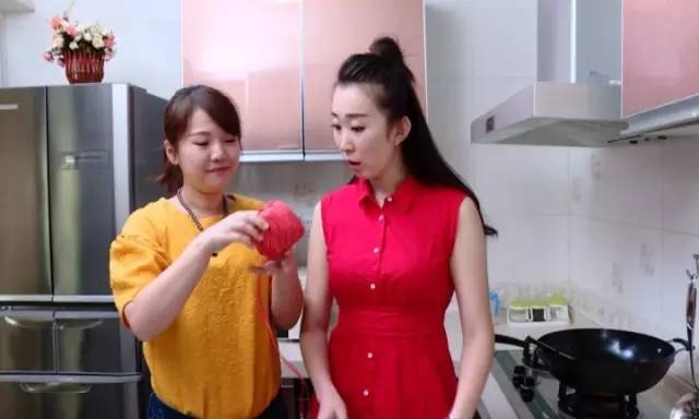 厨房水盆塞子吸住了怎么办,厨房水槽堵住水流不下去