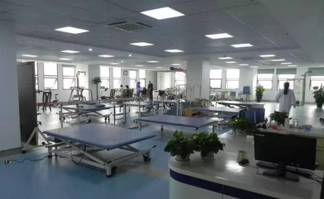 环境一流的康复医院,医院先进医疗设备