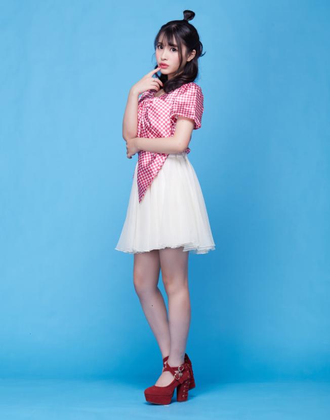 20组网红组团直播奶爸爸塑臀椅7小时狂卖2000台